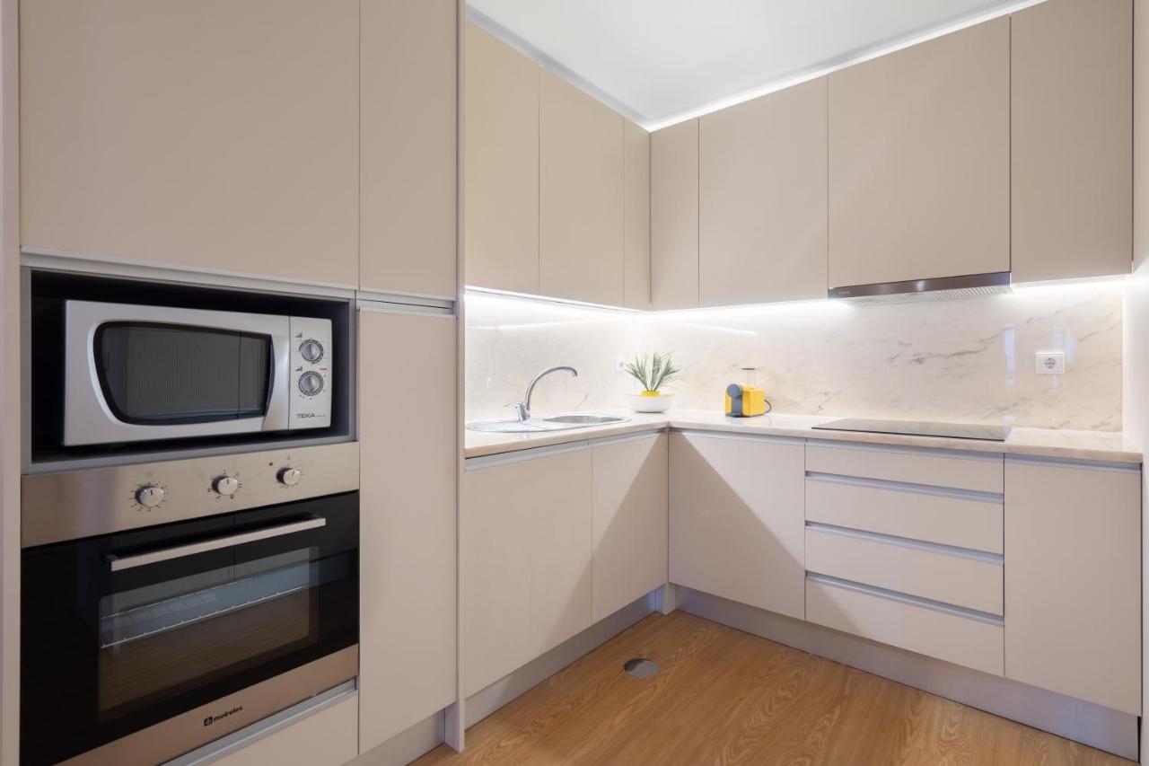 Host Wise - Colorful Bright Flat With Balcony Apartment Порто Екстериор снимка