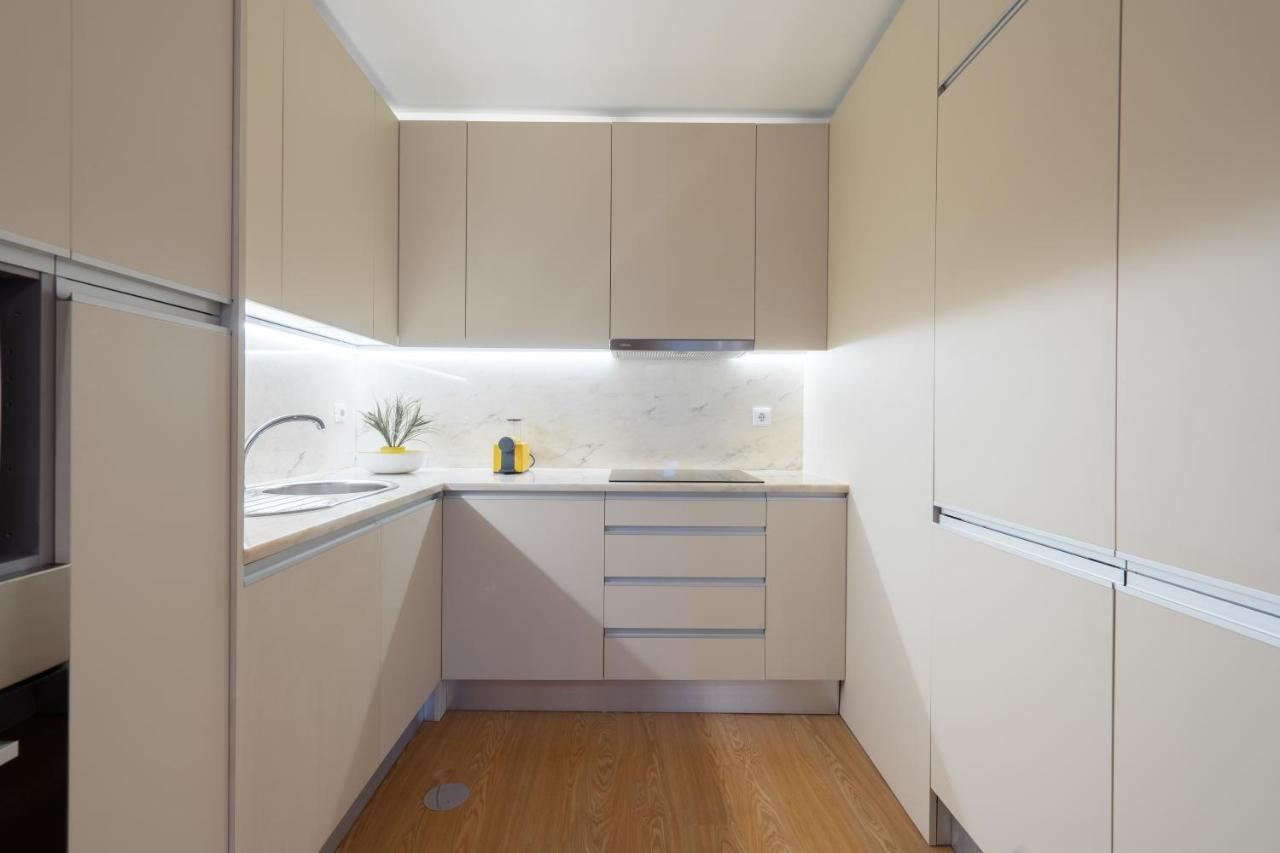 Host Wise - Colorful Bright Flat With Balcony Apartment Порто Екстериор снимка
