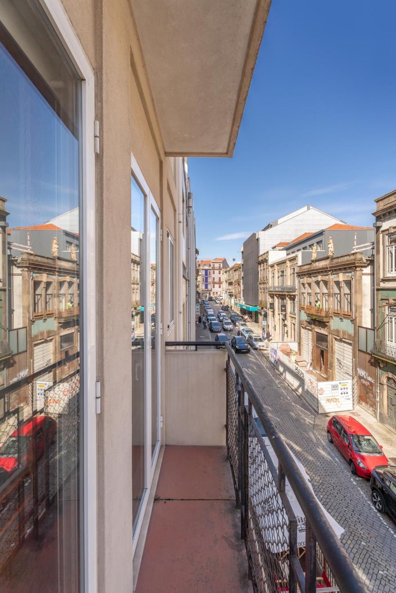 Host Wise - Colorful Bright Flat With Balcony Apartment Порто Екстериор снимка