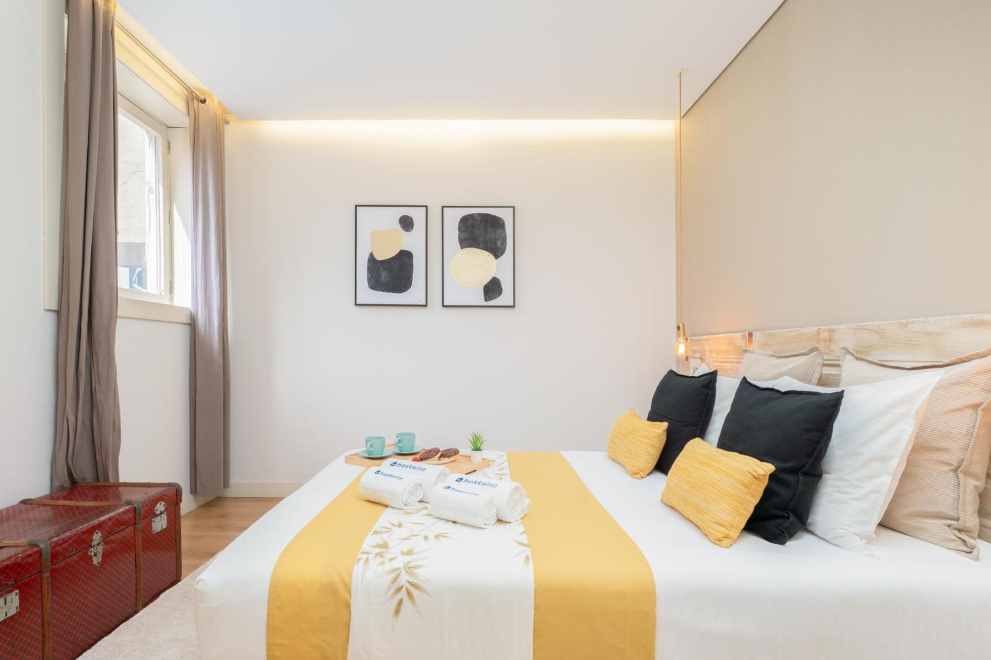 Host Wise - Colorful Bright Flat With Balcony Apartment Порто Стая снимка