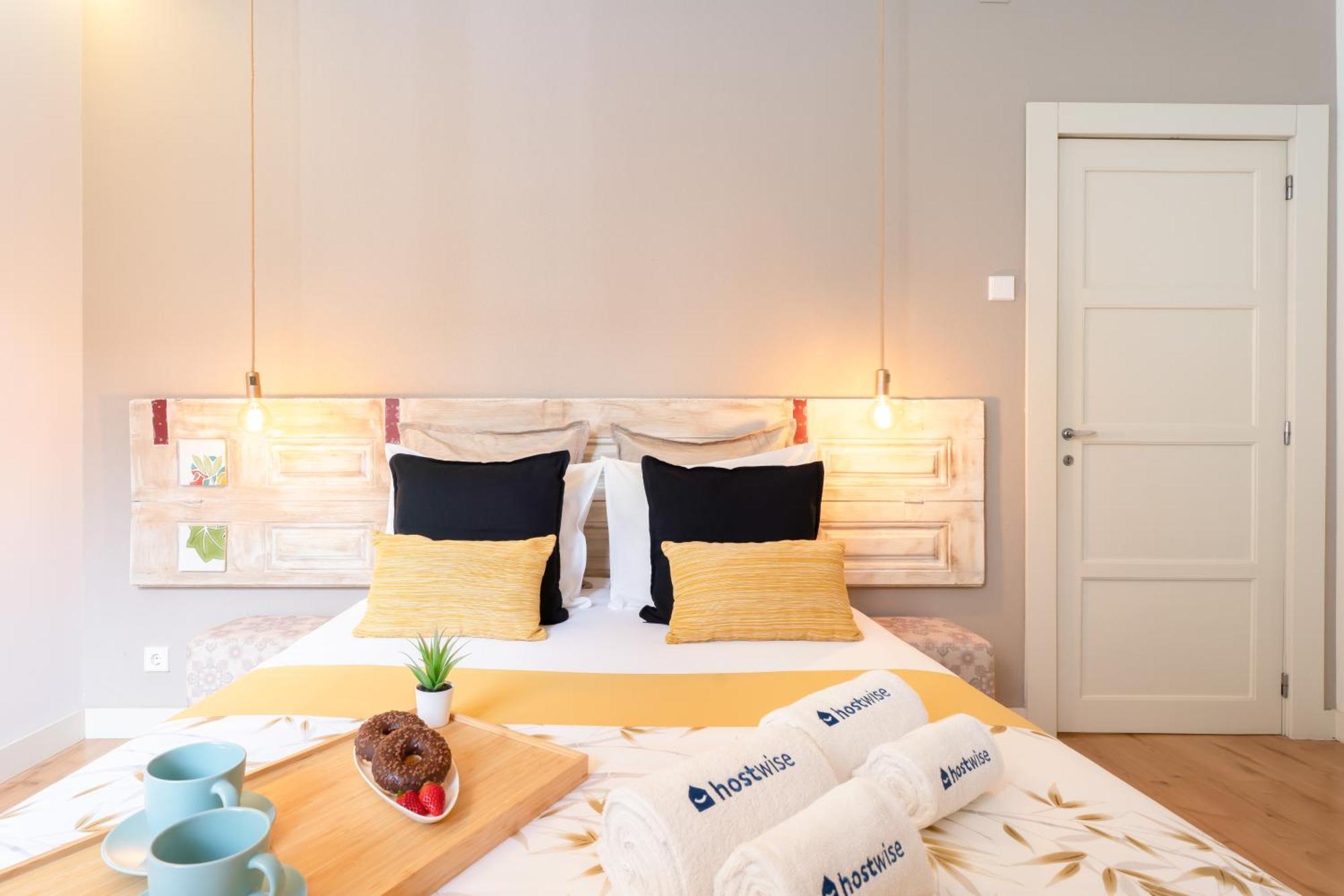 Host Wise - Colorful Bright Flat With Balcony Apartment Порто Стая снимка
