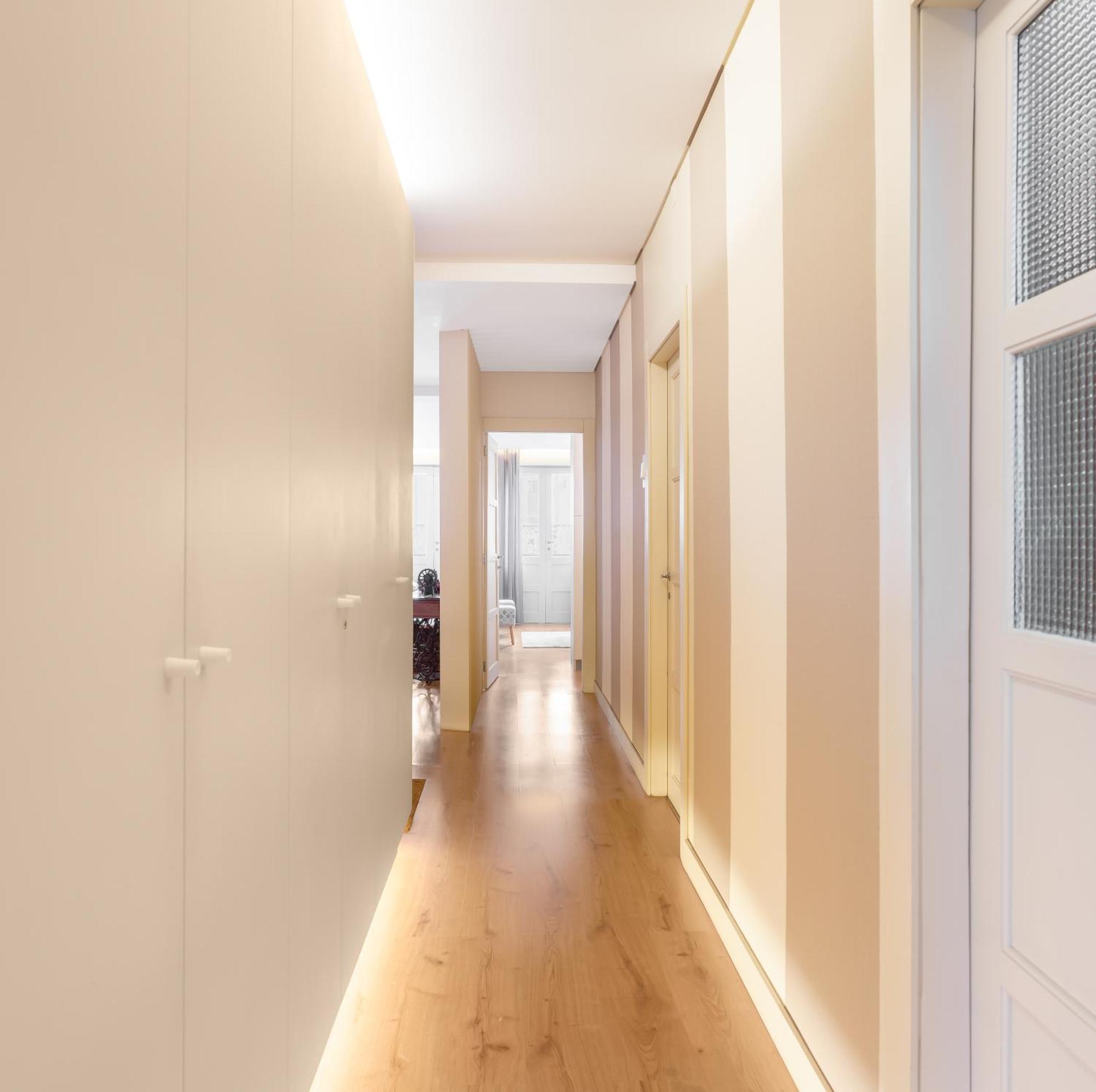 Host Wise - Colorful Bright Flat With Balcony Apartment Порто Стая снимка