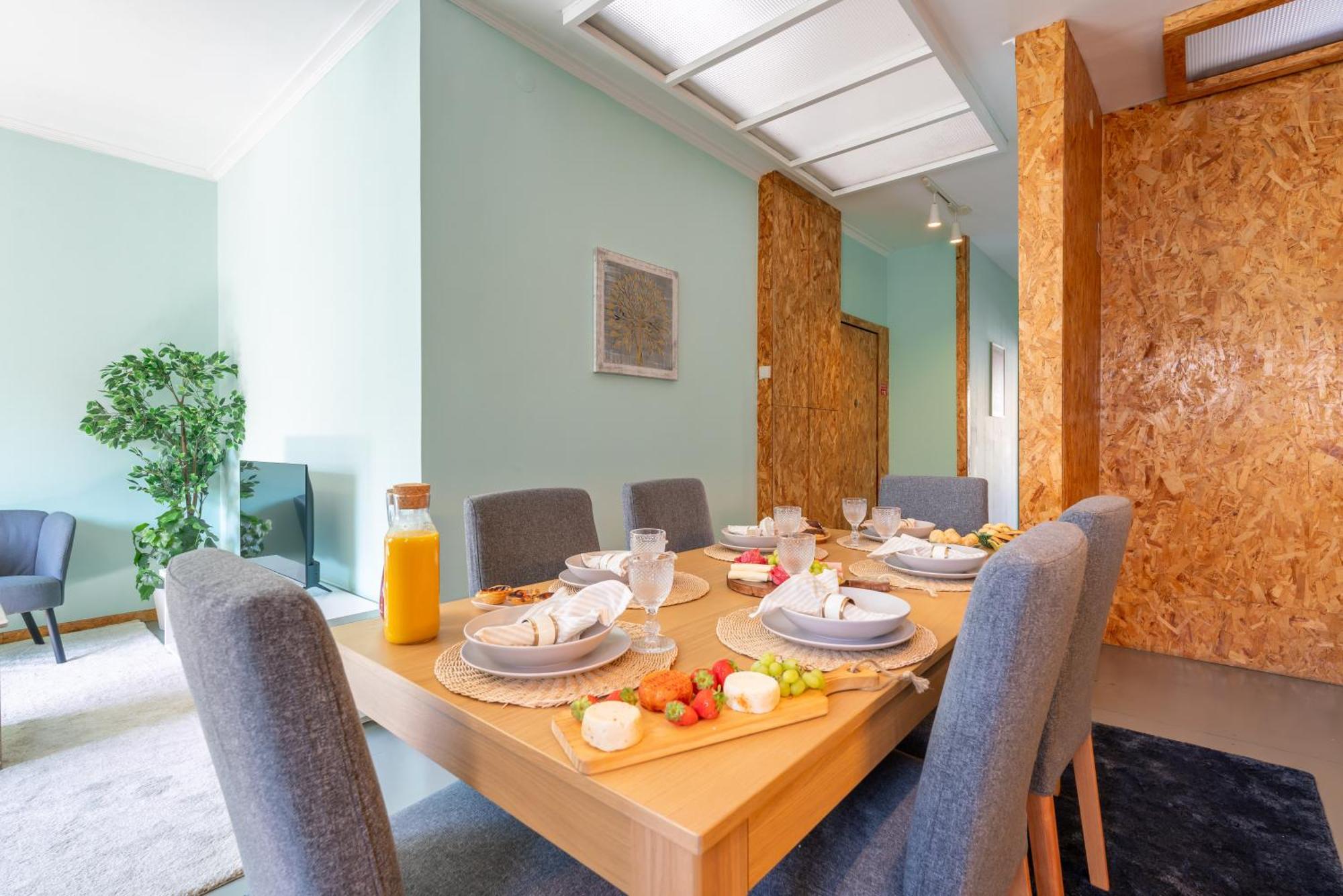 Host Wise - Colorful Bright Flat With Balcony Apartment Порто Стая снимка