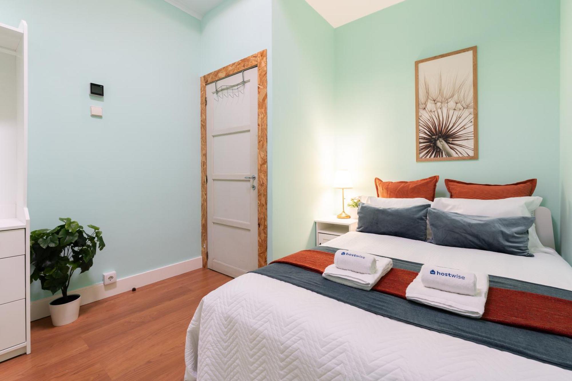 Host Wise - Colorful Bright Flat With Balcony Apartment Порто Стая снимка