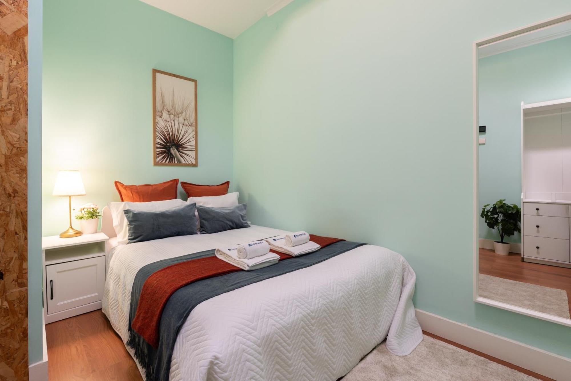 Host Wise - Colorful Bright Flat With Balcony Apartment Порто Екстериор снимка