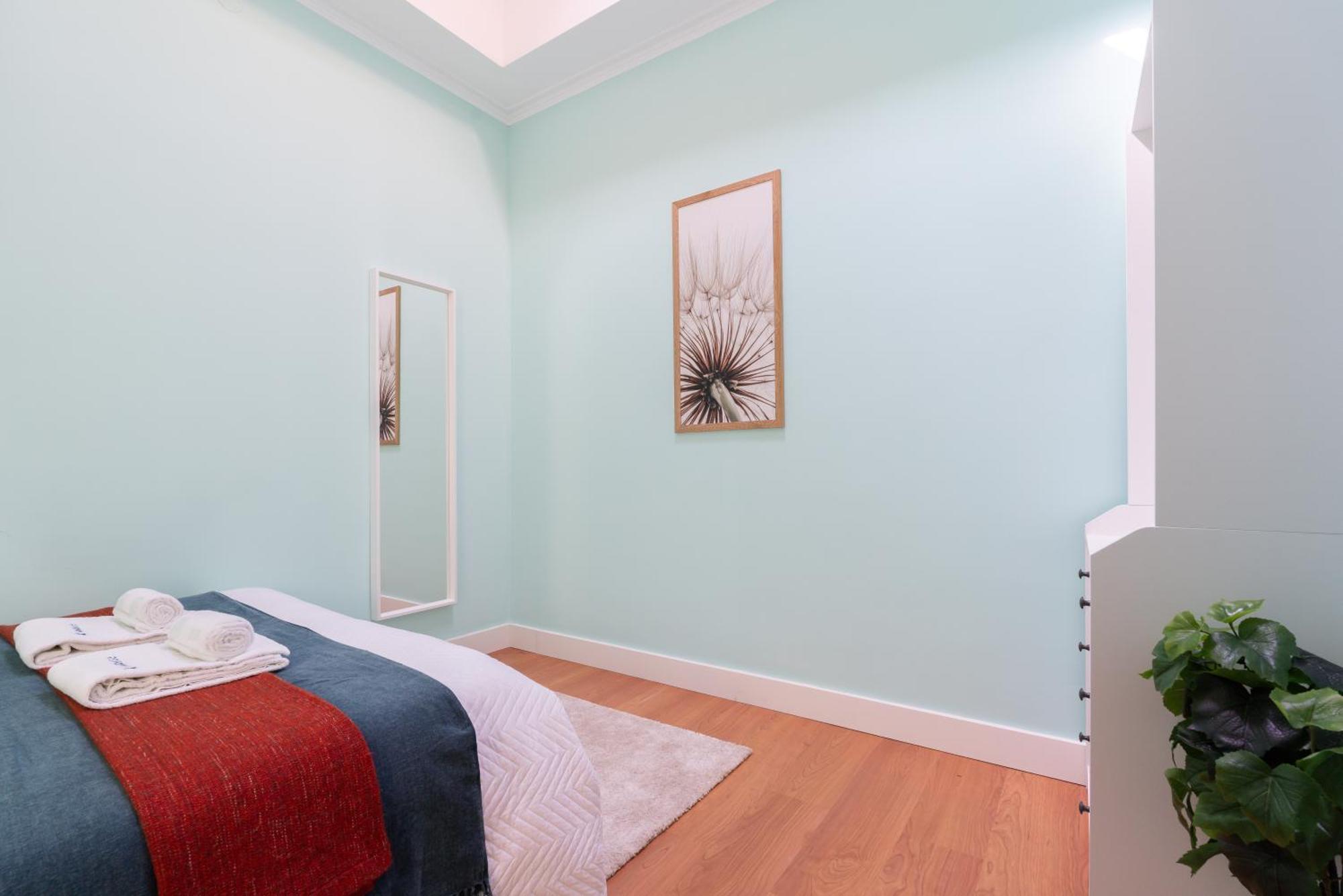 Host Wise - Colorful Bright Flat With Balcony Apartment Порто Стая снимка